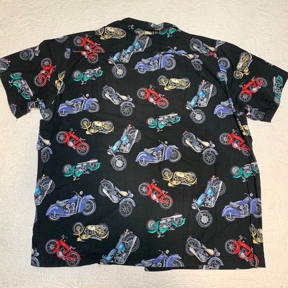 Vintage Short Sleeve Button Up Motorcycle Pattern - Picture 6 of 8